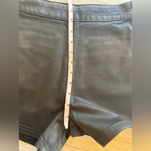 NWT GAP High Waist High Rise Polyurethane Coated Shorts in Black 27 - Picture 8 of 11
